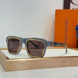Picture of Louis Vuitton Sunglasses _SKUfw76702849fw